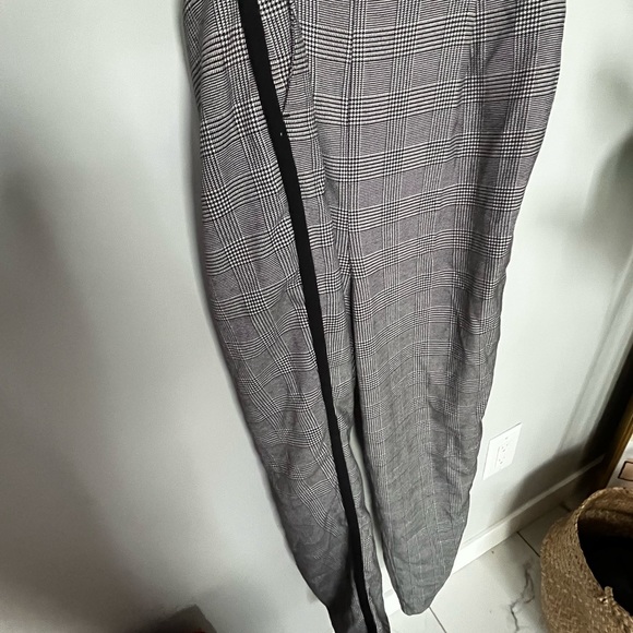 DYNAMITE JUMPSUIT ROMPER IN LIKE NEW CONDITION ( USED ONLY ONCE) - Picture 3 of 5